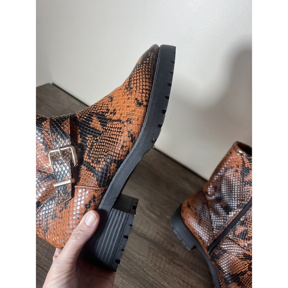 ASOS Animal Snake Print Heeled Combat Style Boots Womens Size 8 - Picture 6 of 12